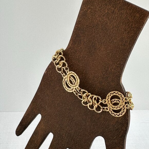 Vintage Gold-Tone Circle Link Bracelet With Filigree Detail 6.75" Long - Picture 6 of 9